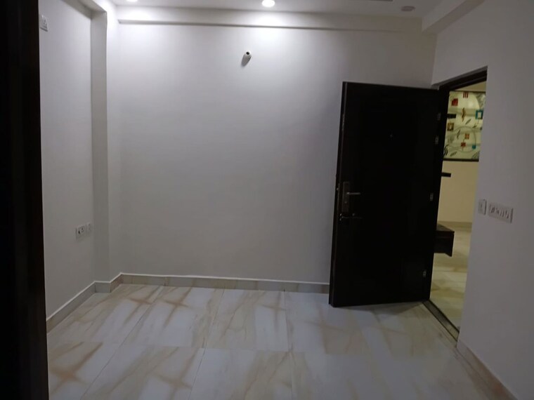 Room, vasundhara sector 1 4 Bedroom 150 Sq.Yd. Builder Floor In Vasundhara Sector 1 Ghaziabad 10726953