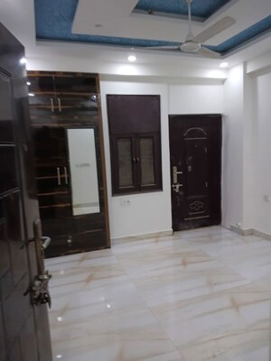 Room in 4 BHK Builder Floor at Vasundhara Sector 1 – for Rent