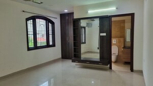 Room in 4 BHK Villa at Narsingi – for Sale