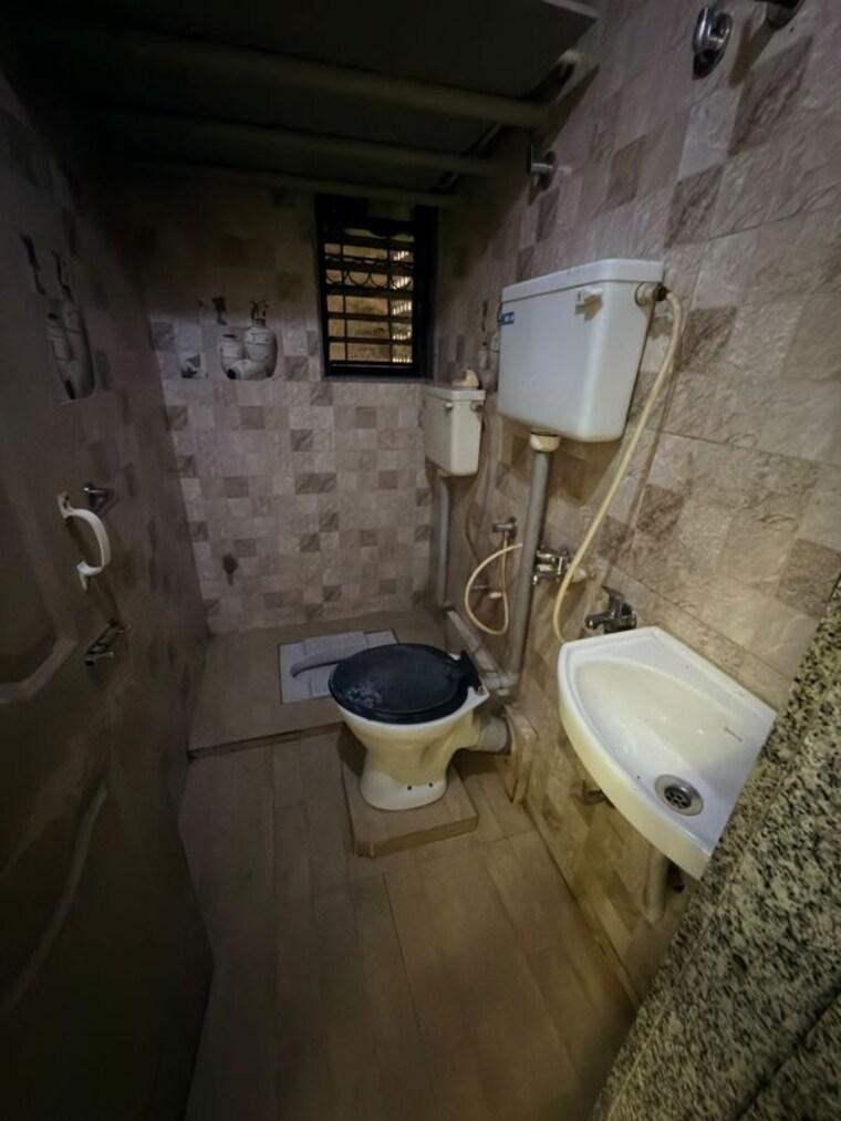Bathroom, gajra-vignahar-heights 2 Bedroom 780 Sq.Ft. Apartment In Nerul Navi Mumbai 10726965