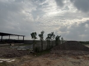  Plot For Sale in Noida Central