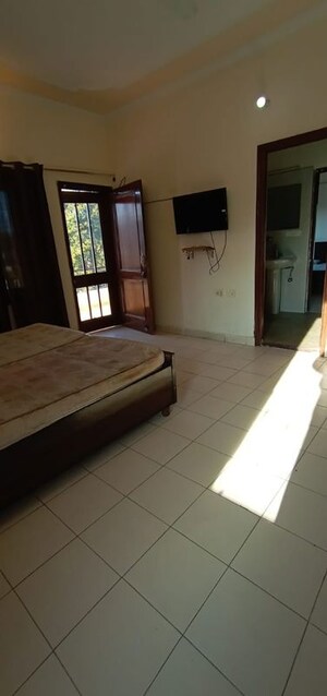 Bedroom in 1 BHK Builder Floor at Sector 37 – for Rent