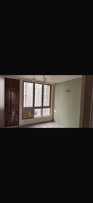 Room in 3 BHK Apartment at Hiranandani Estate Rodas Enclave, Ghodbunder Road – for Rent