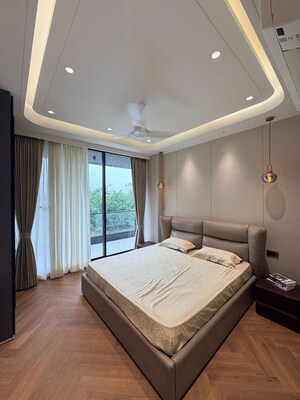 Bedroom in 4 BHK Builder Floor at Sector 21 – for Rent