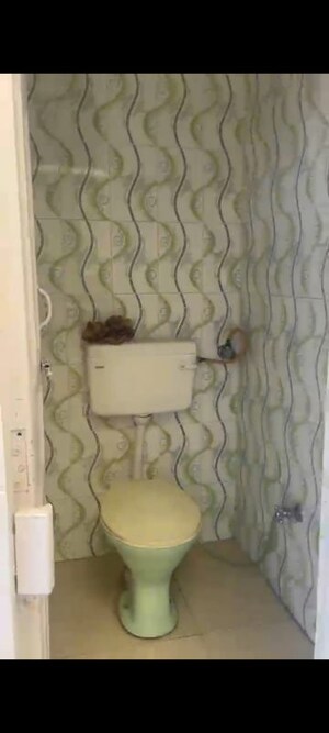 Bathroom in 1 BHK Builder Floor at Sector 20 – for Rent