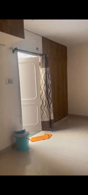 Bathroom in 1 BHK Builder Floor at Sector 20 – for Rent