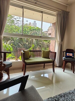 Room in 2 BHK Apartment at Wadhwa Pristine, Matunga West – for Sale
