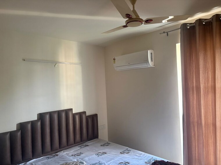 Bedroom, sector 21 3 Bedroom 1000 Sq.Ft. Builder Floor In Sector 21 Chandigarh 10727051