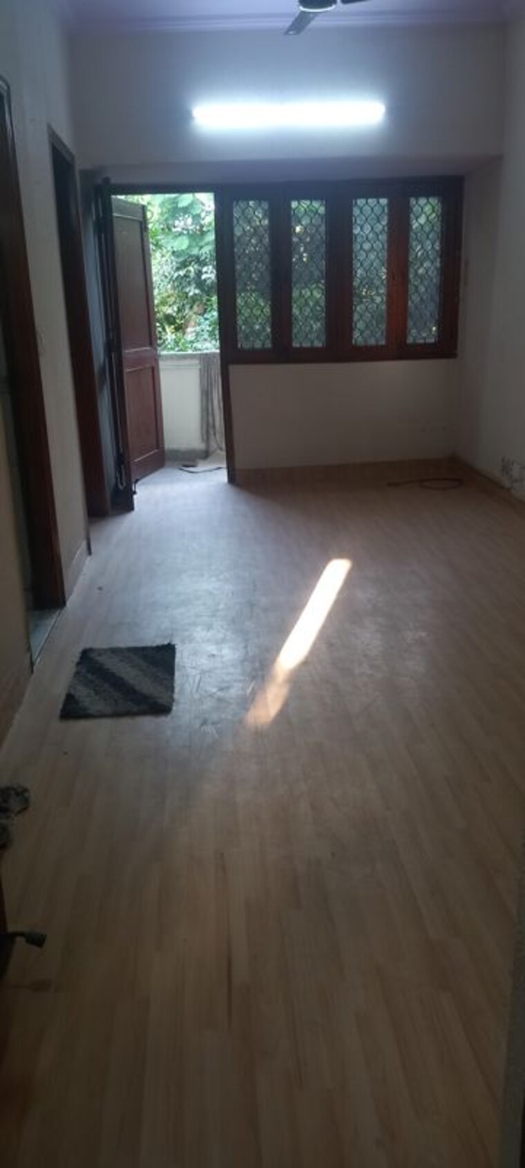 Living Room, ip extension 2 Bedroom 900 Sq.Ft. Apartment In Ip Extension Delhi 10727065