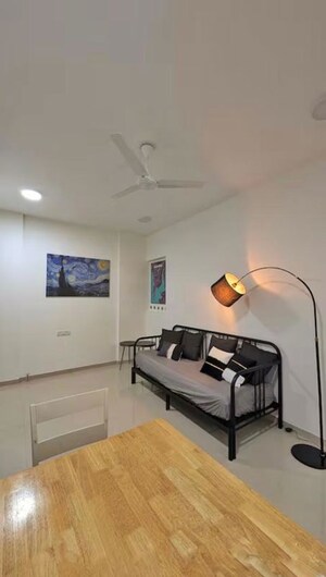 Room in 2 BHK Apartment at Matunga West – for Sale