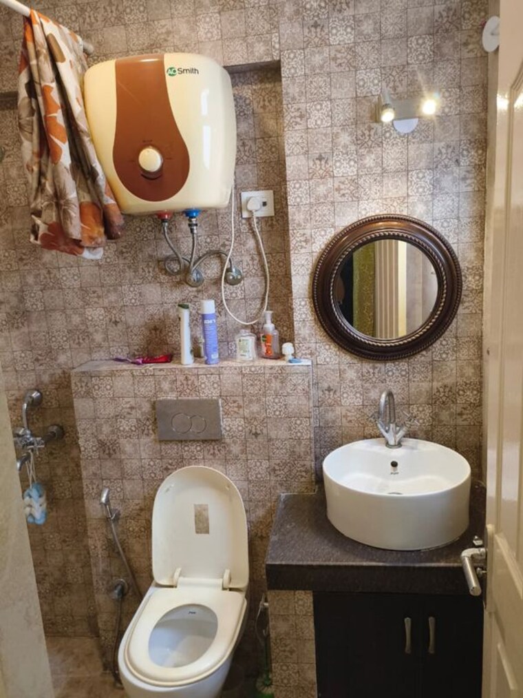 Bathroom, tulip-orange 3 Bedroom 1437 Sq.Ft. Apartment In Sector 70 Gurgaon 10727114