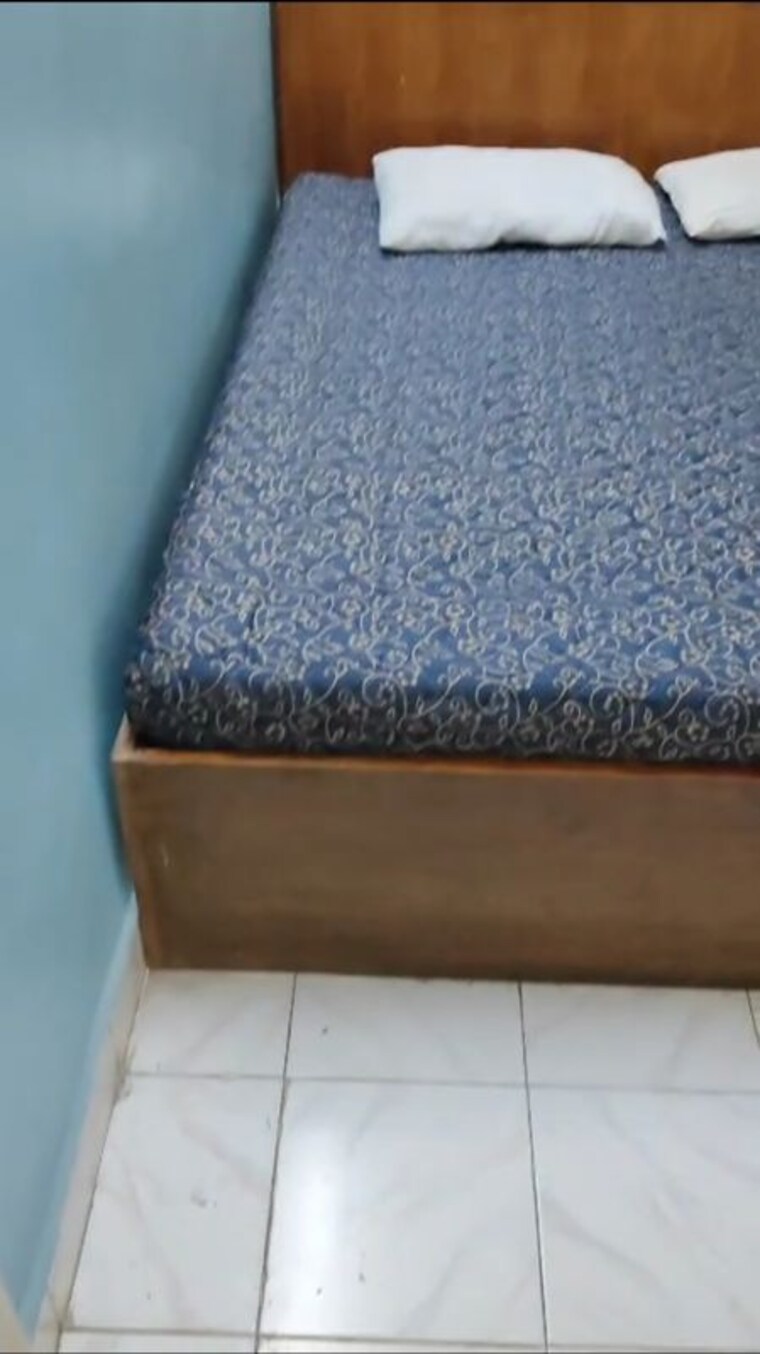 Bedroom, rehmat-building-dadar-east 2 Bedroom 600 Sq.Ft. Apartment In Dadar East Mumbai 10727118