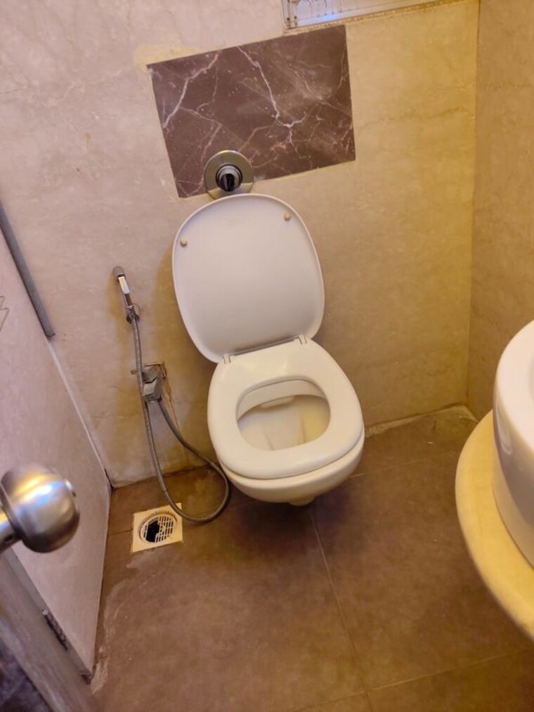 Bathroom, gundecha-symphony 2.5 Bedroom 1360 Sq.Ft. Apartment In Andheri West Mumbai 10727119