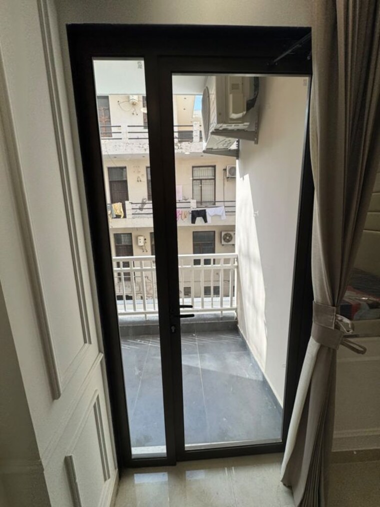 Balcony, sector 15 ii 1 Bedroom 550 Sq.Ft. Builder Floor In Sector 15 ii Gurgaon 10727138