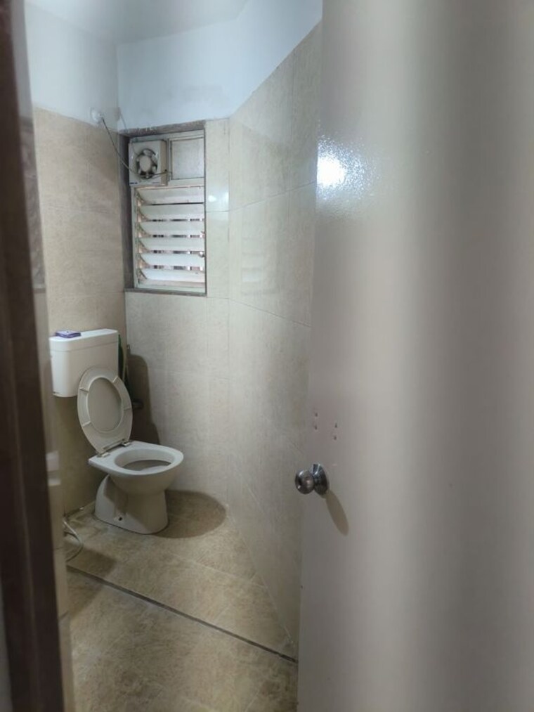 Bathroom, manav-silver-skyscapes 2 Bedroom 1037 Sq.Ft. Apartment In Wakad Pune 10727147