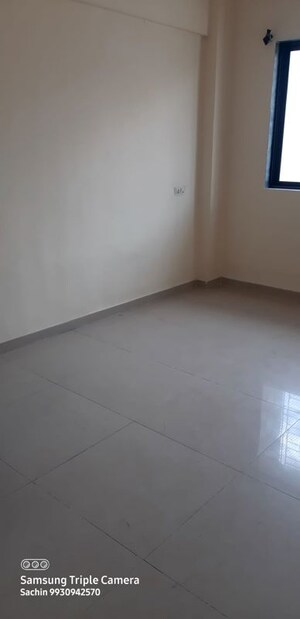 Room in 2 BHK Apartment at Bhanushanti Complex, Malad East – for Rent