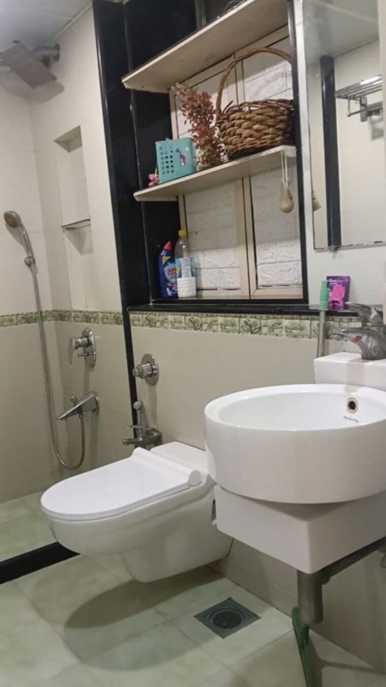 Bathroom, swapnalok-towers 1.5 Bedroom 575 Sq.Ft. Apartment In Malad East Mumbai 10727177