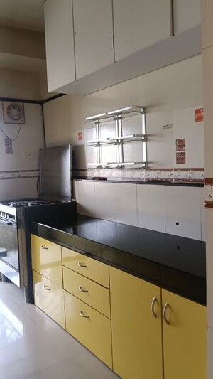 Kitchen in 1.5 BHK Apartment at Swapnalok Towers, Malad East – for Rent