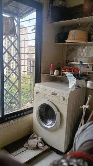 Kitchen in 1.5 BHK Apartment at Swapnalok Towers, Malad East – for Rent