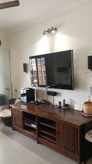 Kitchen in 1.5 BHK Apartment at Swapnalok Towers, Malad East – for Rent