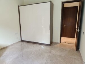 Room in 4 BHK Apartment at Lunkad Sky Belvedere, Viman Nagar – for Rent