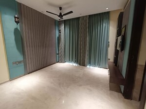 Room in 4 BHK Apartment at Lunkad Sky Belvedere, Viman Nagar – for Rent