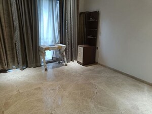 Room in 4 BHK Apartment at Lunkad Sky Belvedere, Viman Nagar – for Rent