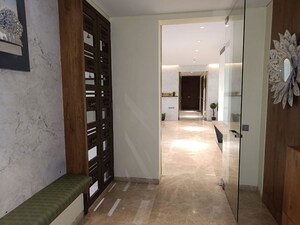 Room in 4 BHK Apartment at Lunkad Sky Belvedere, Viman Nagar – for Rent