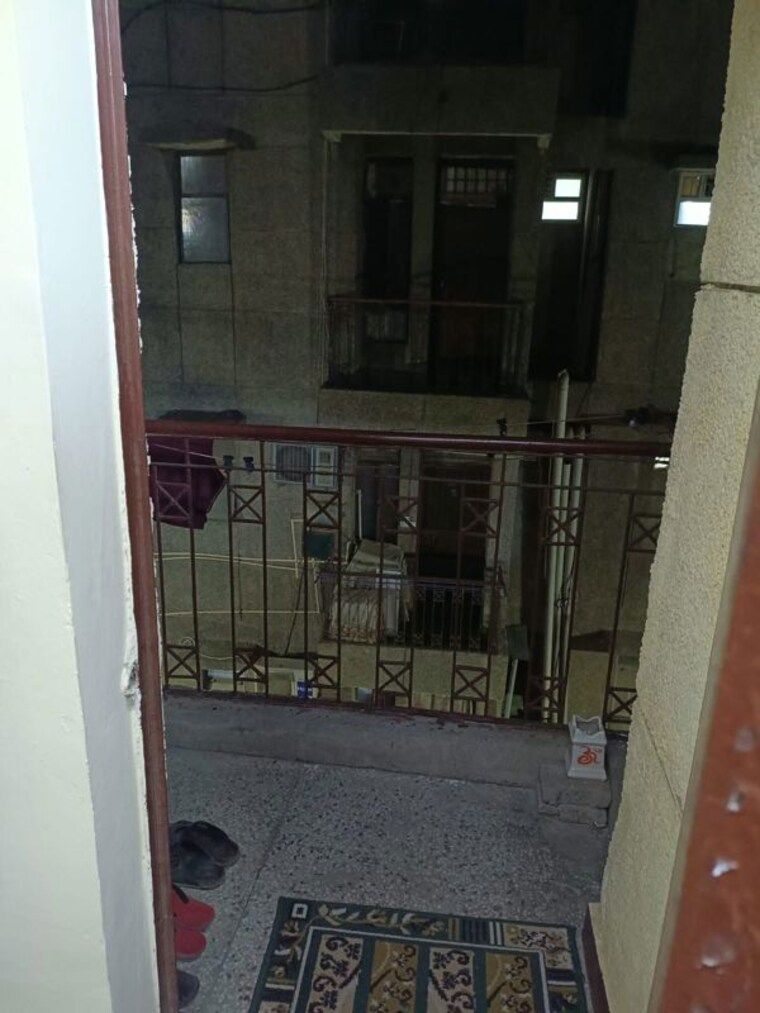 Balcony, mahadev-apartments-noida 1 RK 350 Sq.Ft. Apartment In Sector 73 Noida 10727192