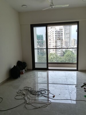 Room in 3 BHK Apartment at Sati Darshan Apartment, Malad West – for Rent