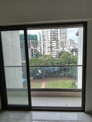 Room in 3 BHK Apartment at Sati Darshan Apartment, Malad West – for Rent
