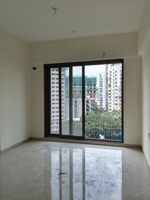 Room in 3 BHK Apartment at Sati Darshan Apartment, Malad West – for Rent
