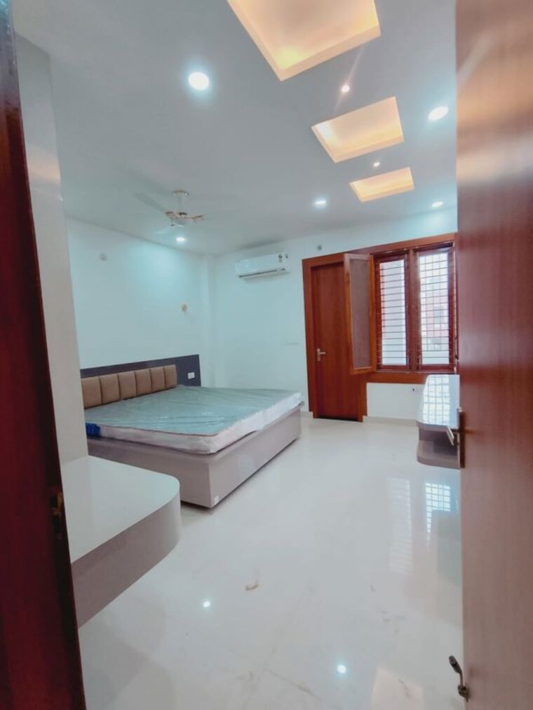 Room, sultanpur road 5 Bedroom 3300 Sq.Ft. Villa In Sultanpur Road Lucknow 10727225
