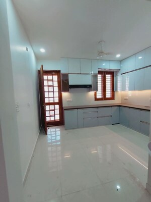 Kitchen in 5 BHK Villa at Sultanpur Road – for Rent
