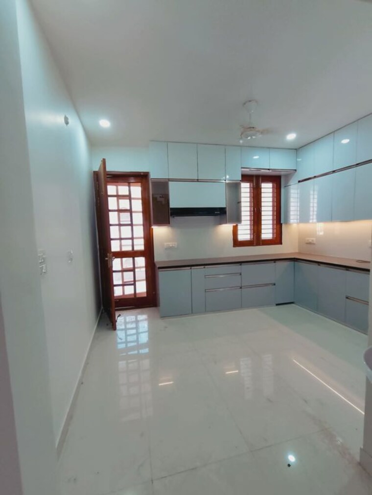 Kitchen, sultanpur road 5 Bedroom 3300 Sq.Ft. Villa In Sultanpur Road Lucknow 10727225