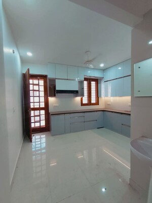 Kitchen in 5 BHK Villa at Sultanpur Road – for Rent