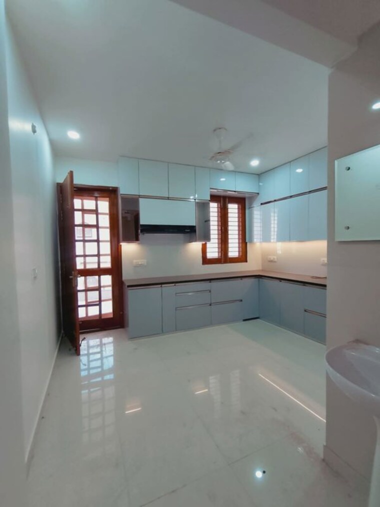 Kitchen, sultanpur road 5 Bedroom 3300 Sq.Ft. Villa In Sultanpur Road Lucknow 10727225