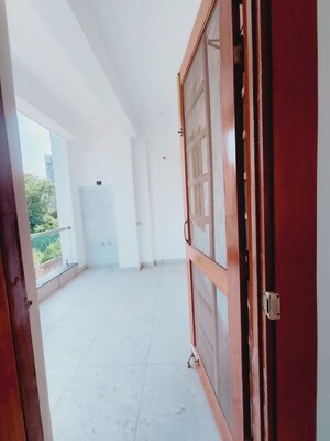 Building Lobby in 5 BHK Villa at Sultanpur Road – for Rent