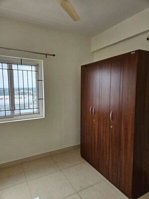 Room in 2 BHK Apartment at Vijaya Bank Layout – for Rent