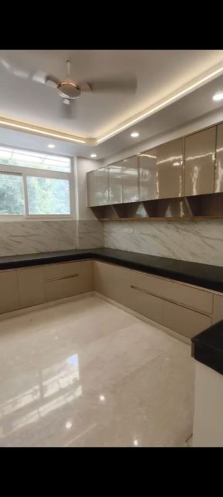 Kitchen, nehru enclave 3 Bedroom 160 Sq.Yd. Builder Floor In Nehru Enclave Delhi 10727275