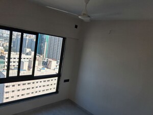 Room in 2.5 BHK Builder Floor at Paradigm Antalya, Oshiwara – for Rent