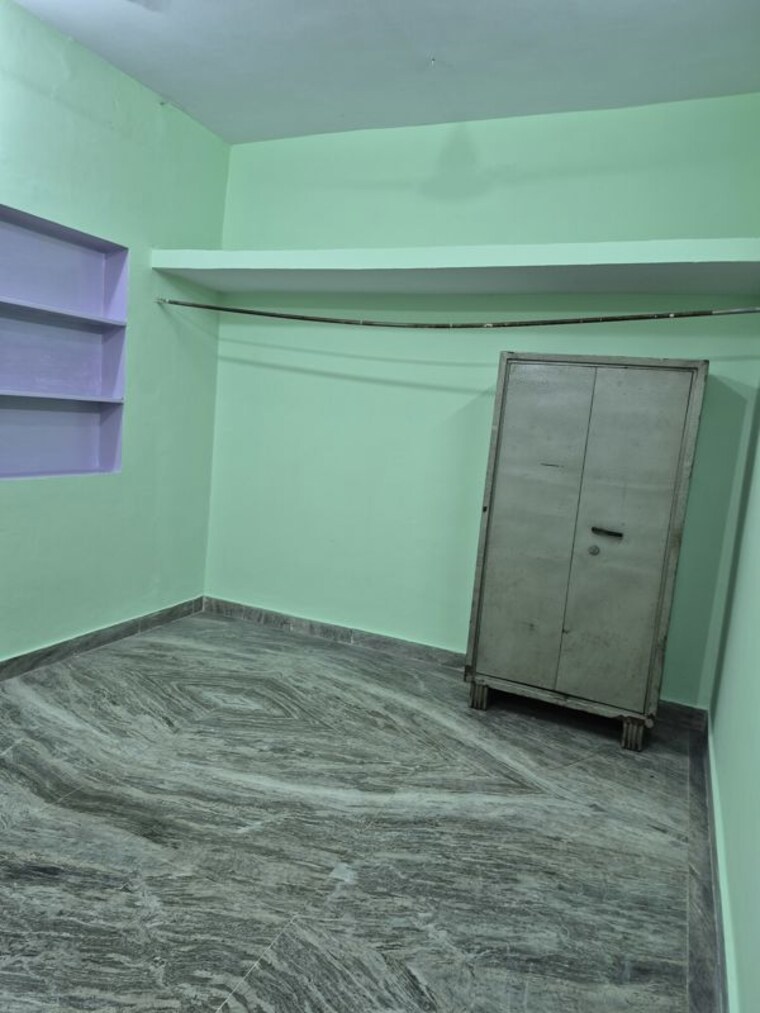Room, mayur vihar 1.5 Bedroom 410 Sq.Ft. Builder Floor In Mayur Vihar Delhi 10727359