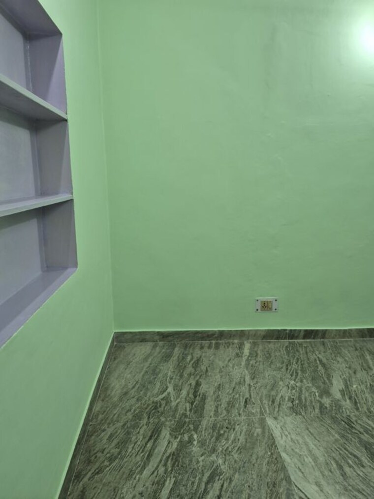 Room, mayur vihar 1.5 Bedroom 410 Sq.Ft. Builder Floor In Mayur Vihar Delhi 10727359