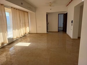 Room in 3.5 BHK Apartment at Siddhi Gloria, Kharghar – for Sale