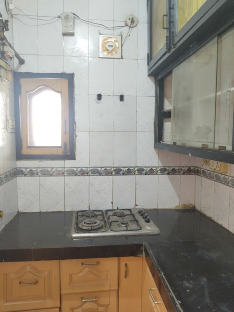 Kitchen, shalimar bagh 2 Bedroom 990 Sq.Ft. Apartment In Shalimar Bagh Delhi 10727386