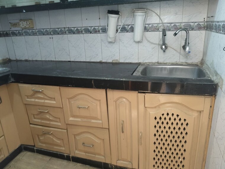 Kitchen, shalimar bagh 2 Bedroom 990 Sq.Ft. Apartment In Shalimar Bagh Delhi 10727386