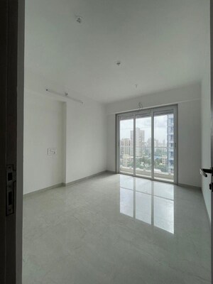 2 BHK Apartment For Sale in JP Decks, Goregaon East