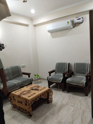Living Room in 2 BHK Builder Floor at Sector 40 – for Rent