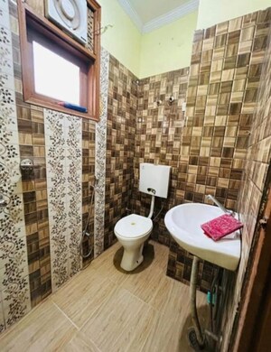 Bathroom in 1 BHK Builder Floor at Saket – for Rent