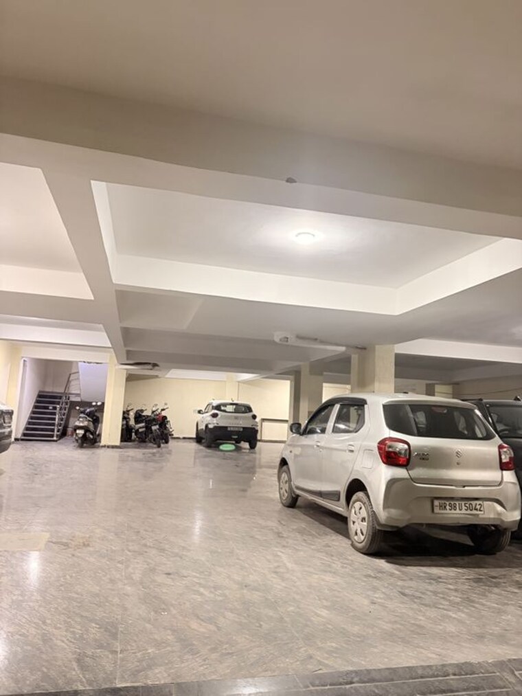  Parking, chattarpur 3 Bedroom 1500 Sq.Ft. Builder Floor In Chattarpur Delhi 10727431